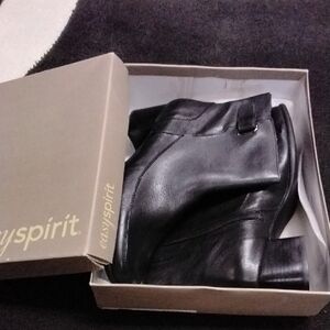 Easy Spirit Sleek Black Ankle Boots